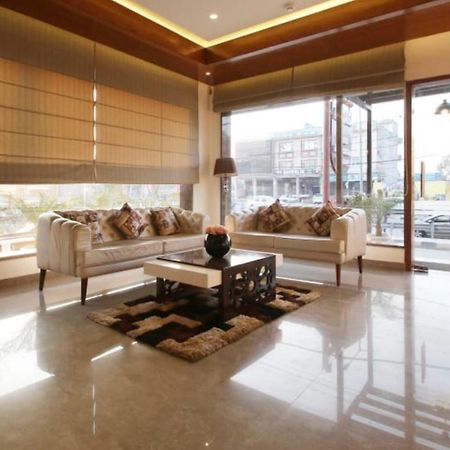Zirakpur Al-Qasa Hotel מראה חיצוני תמונה