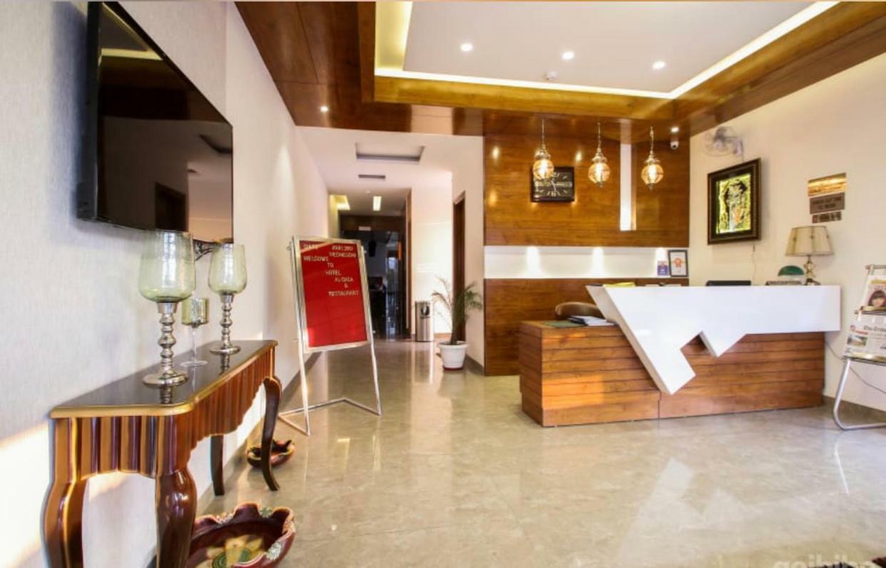Zirakpur Al-Qasa Hotel מראה חיצוני תמונה