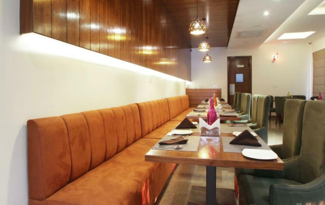 Zirakpur Al-Qasa Hotel מראה חיצוני תמונה
